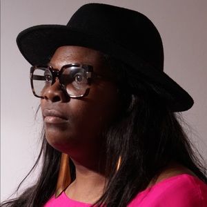 Meet your Posher, Shatia